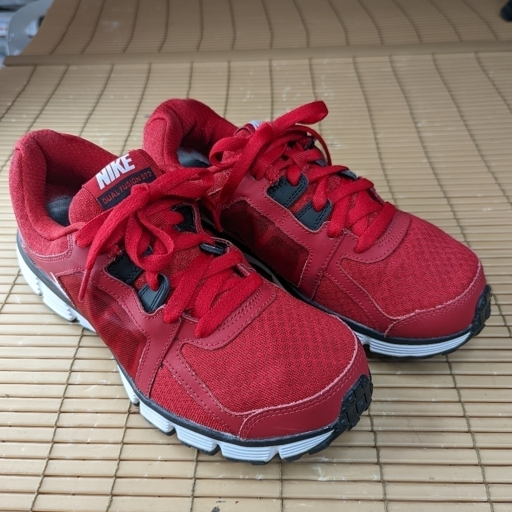 Nike Mens Dual Fusion ST 2 Running Shoes Red 454242-610 Lace Up Low Top sz 9.  3
